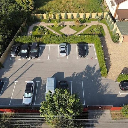 Golden Lion Hotel Boryspil Zewnętrze zdjęcie