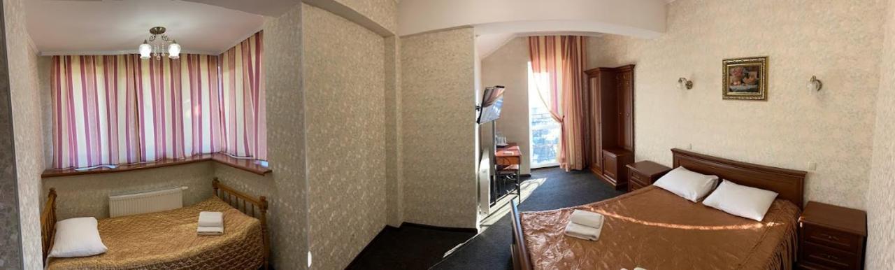 Golden Lion Hotel Boryspil Zewnętrze zdjęcie